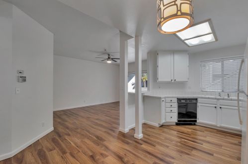 208 Anderly Ct, Hayward, CA 94541-2474