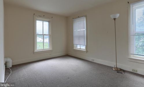 27 Rosanna St, Hummelstown PA  17036-1521 exterior