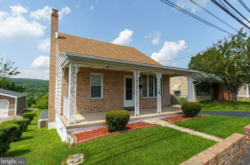 227 Grove St, Molino, PA 17961-1901