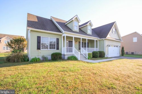 10327 Fieldview Dr, Delmar, DE 19940-3477