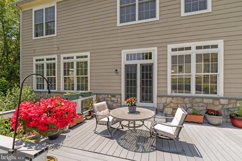 8373 Pedigrue Ct, Gainesville VA  20155-3240 exterior