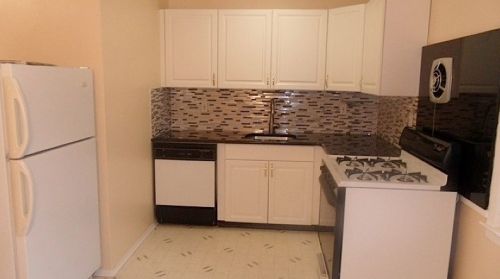 616 Pitney Pl, Morristown NJ  07960-6198 exterior