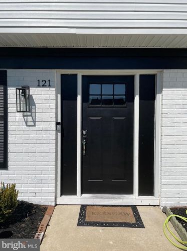 121 Arbor Meadow Dr, Erial, NJ 08081-1758