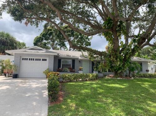 214 Circle, Jupiter, FL 33458-7510