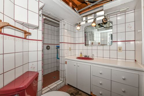 3576 60th St, Milwaukee WI  53216-2712 exterior