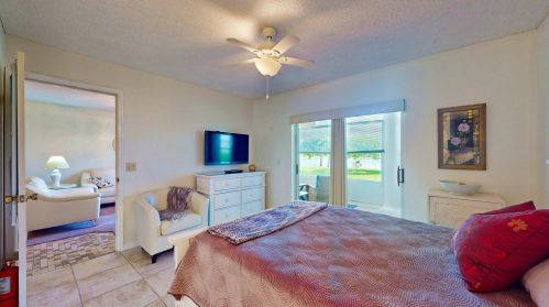 402 Grv Isle Cir, Vero Beach FL 32962-8507 exterior