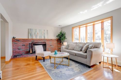 36 Wadsworth Rd, Arlington MA  02476-7071 exterior