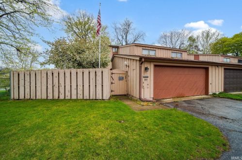 100 Schellinger Sq, Mishawaka, IN 46544-1214