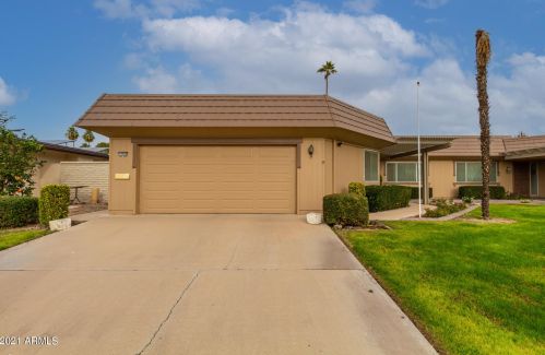 10606 Pineaire Dr, Sun City, AZ 85351-1129