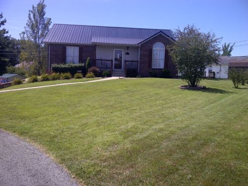 102 Wells Ave, Campbellsville, KY 42718-8246