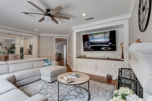 28968 Rock Canyon Dr, Santa Clarita CA  91390-5281 exterior