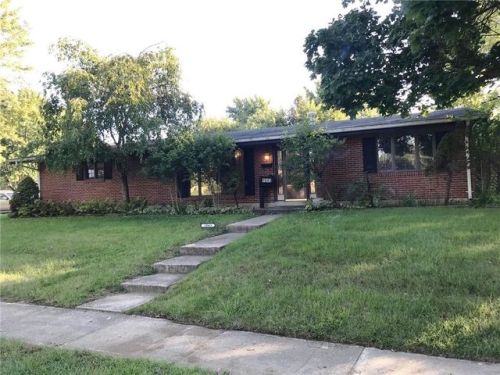1043 Heathwood Dr, Englewood, OH 45322-2430