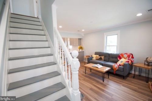 635 Ash St, Strasburg VA  22657-2028 exterior