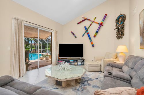 6806 Newport Lk Cir, Boca Raton FL 33496-3004 exterior