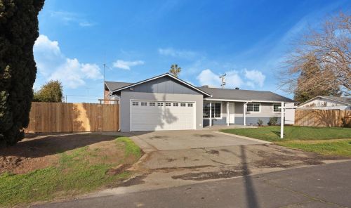 15981 Halmar Ln, Lathrop, CA 95330-9757