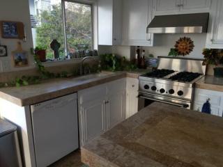 212 38th St, Manhattan Beach CA  90266-3104 exterior