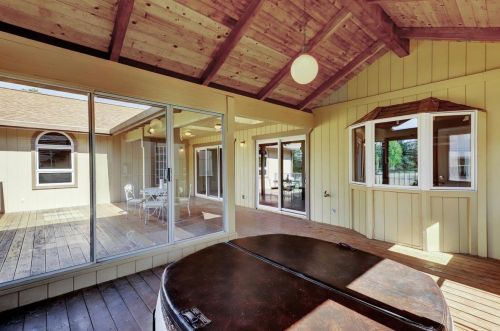 18114 Lake Forest Dr, Lake Wildwood CA  95946-9456 exterior