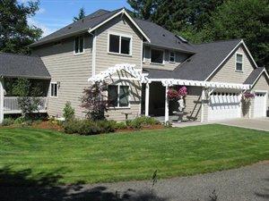 520 104th Ln, Olympia, WA 98501-9768