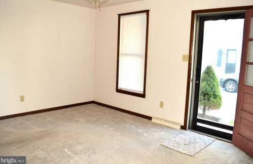 107 Locust St, Lees Cross Roads, PA 17257-1715