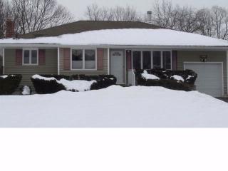 52 Baylor Dr, Smithtown, NY 11787-2002