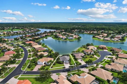 2180 Rusty Fig Ct, Naples, FL 34120-7519