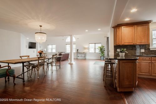 10 Pica Pl, Tinton Falls, NJ 07724-2605