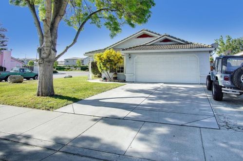 390 Monte Carlo St, Hollister, CA 95023-7144