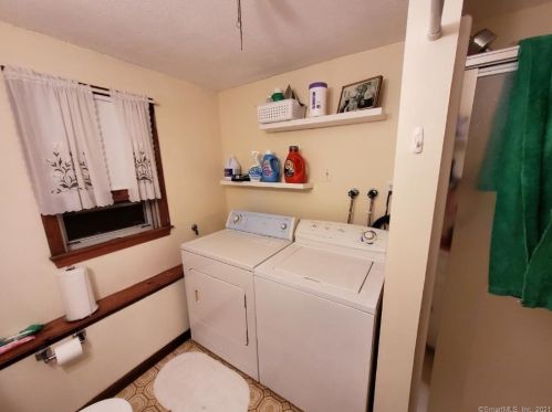 28 Madison St, Plainville CT  06062-1738 exterior