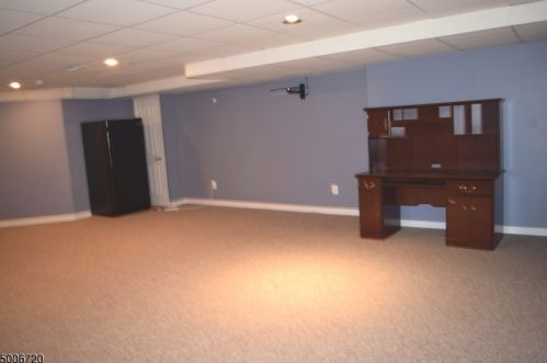 97 Crown Point Rd, Parsippany NJ  07054-3414 exterior