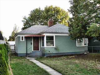 944 Illinois Ave, Spokane WA  99207-2637 exterior