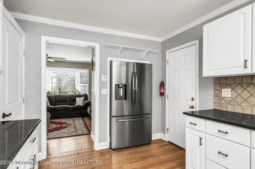 3 Peak St, Monmouth Hills NJ  07732-1821 exterior