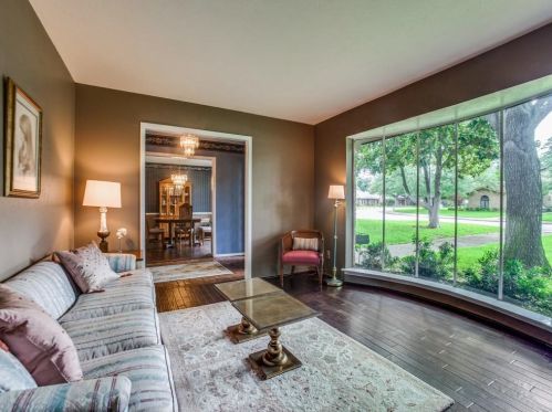 7268 Fernmeadow Dr, Dallas TX  75248-5605 exterior