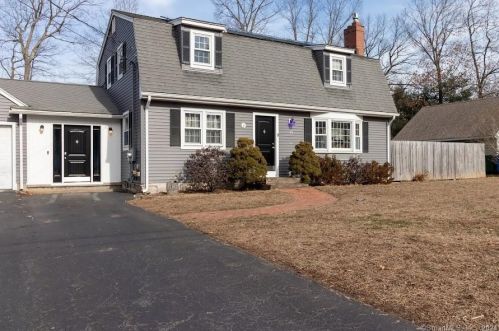 99 Beechwood Ln, Bristol, CT 06010-2502