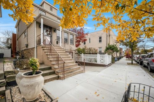 1610 Tomlinson Ave, Bronx, NY 10461-1529