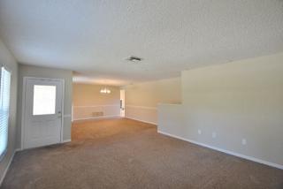 1402 Highland Ave, Tarpon Springs FL  34689-5621 exterior