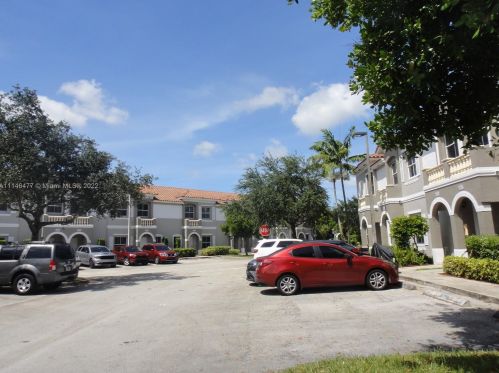 4907 140th Ter, Hollywood, FL 33027-6201