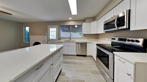 2206 Bentrup St, Chandler, AZ 85224-1161