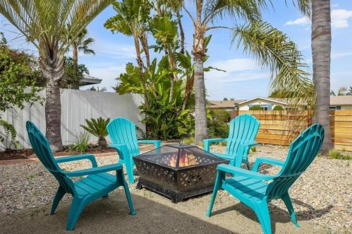 4037 Vista Calaveras St, Oceanside CA  92056-4607 exterior