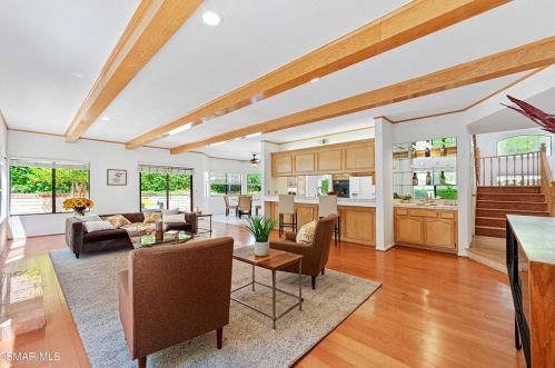 5805 Rainbow Hill Rd, Calabasas CA  91301-4636 exterior