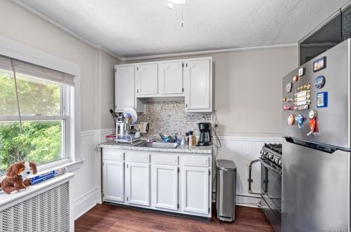 8 Fairview Pl, Rye Brook NY  10573-4822 exterior