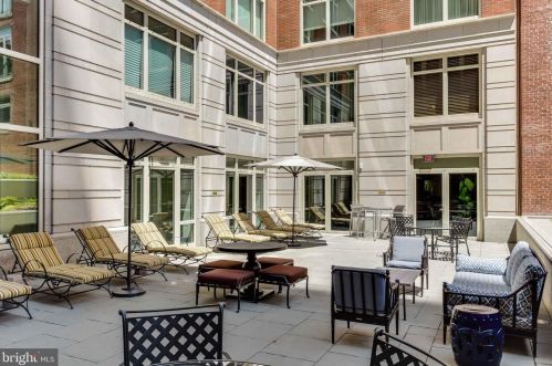 130 18th St, Philadelphia PA  19103-4923 exterior