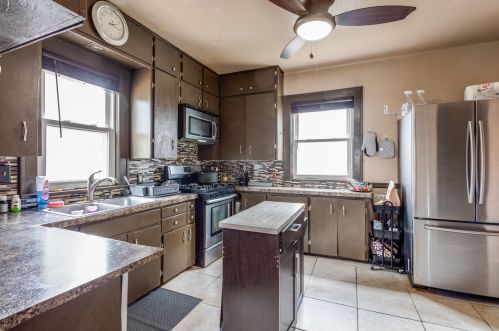 7110 16th Ave, Kenosha WI  53143-5332 exterior