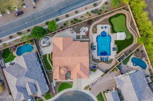1566 Aquarius Pl, Chandler, AZ 85249-5128
