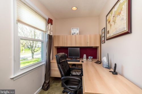 106 Claremont Dr, Lansdale PA 19446-6359 exterior