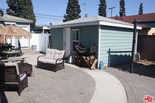 7121 Orange Ave, Long Beach, CA 90805-1058