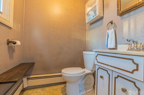 41 Ford Ave, Perth Amboy NJ  08863-1604 exterior