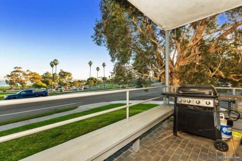 3802 Crown Pt Dr, San Diego CA 92109-6711 exterior