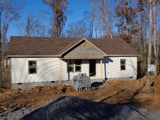 371 Elm Ave, Lewisburg, TN 37091-3525