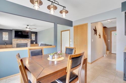 4722 Fairway Dr, Waterford WI  53185-3370 exterior