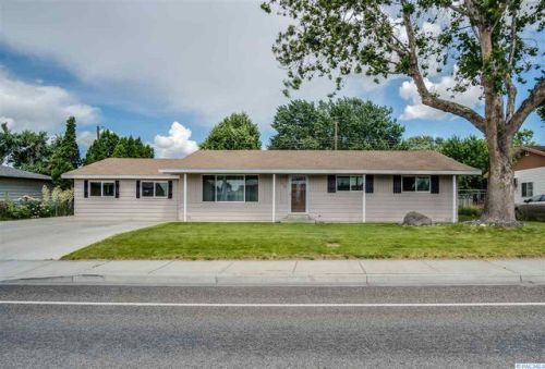 916 Volland St, Kennewick WA  99336-4108 exterior
